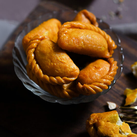 Holi Special Gujiya