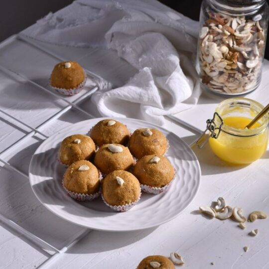 Besan Laddu