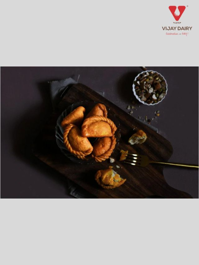 Buy Gujiya Online Order at Vijay Dairy